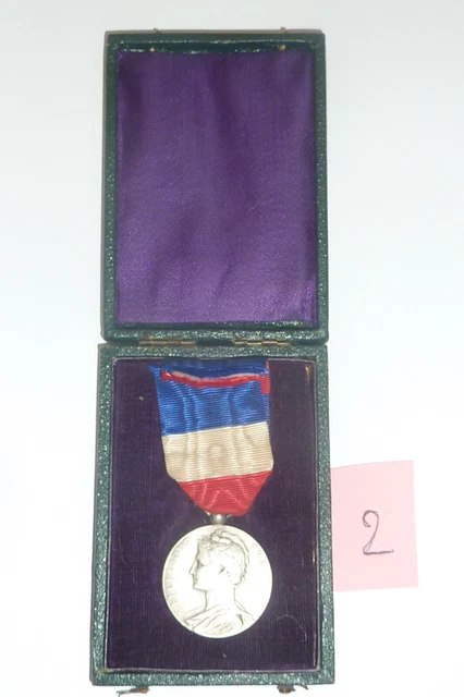 Médaille du commerce et industrie 1934 | Militaria Normandie