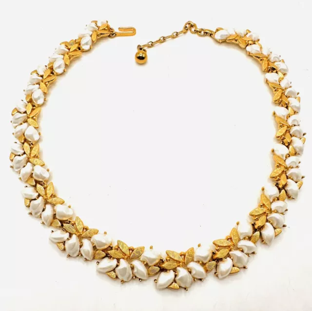 Vintage Trifari Necklace Faux Pearls Gold Tone Signed  Leaves Collar