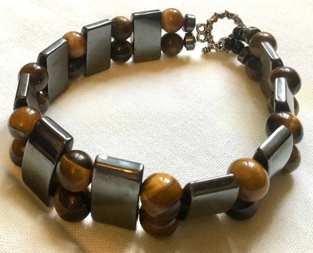 Bracelet Perles œil De Chat Avec Breloques Métal Argenté Et Fermoir Serpent - Neuf Avec étiquettes