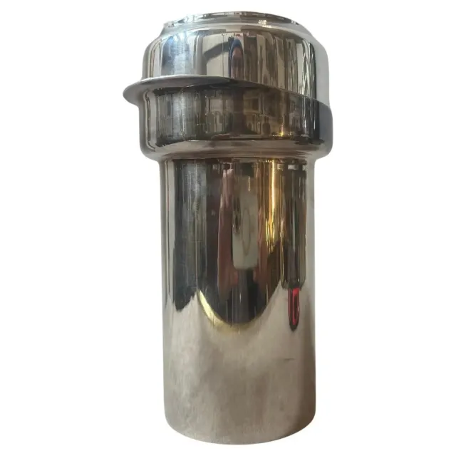 A 1980s Modernist Silver Plated Italian Cocktail Shaker by Lino Sabattini