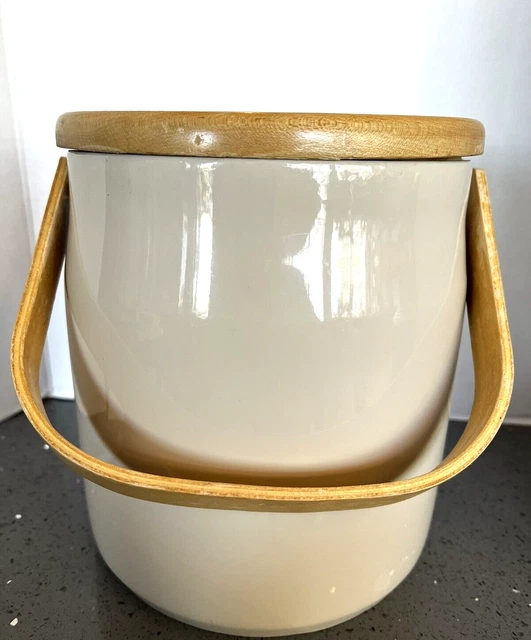 Georges Briard Ice Bucket Cream w/Wood Lid  & Handle Mid CenturyMod Retro 70s