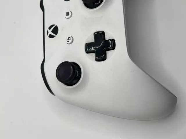 Genuine Microsoft Xbox One White Wireless Bluetooth Controller Model 1708 2