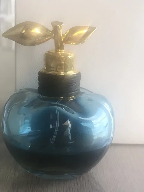 Flacon de parfum Luna de Nina Ricci 3