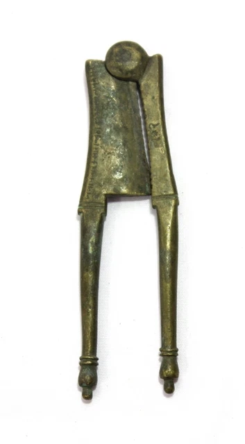 Indian Old Vintage Handcrafted Beautiful Unique Brass Betel Nut Cutter Sarota 02