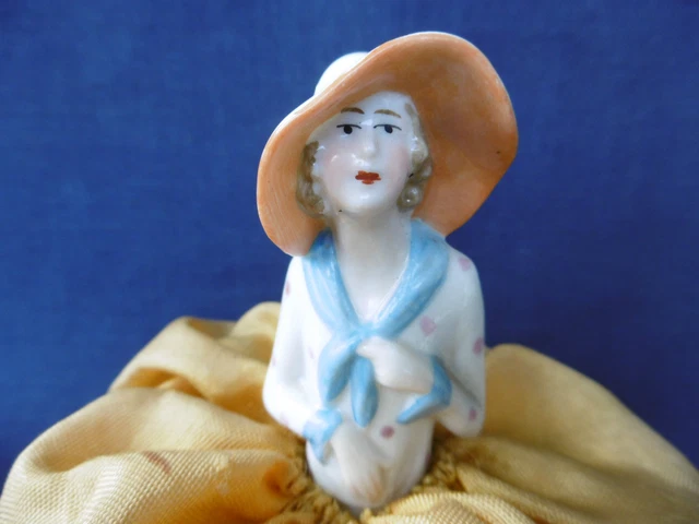 ANCIENNE POUPEE PORCELAINE DEMI FIGURINE avec JAMBES ART DECO GERMANY D EUR 49,00 - FR