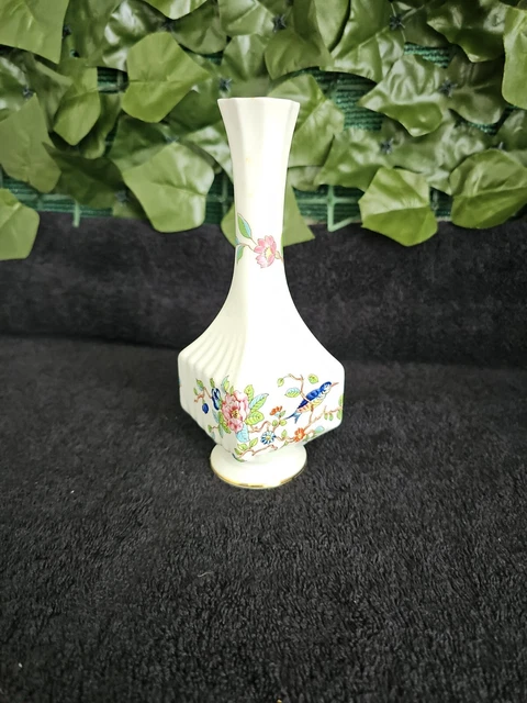 Aynsley pembroke 7 Inch vase England Fine Bone China