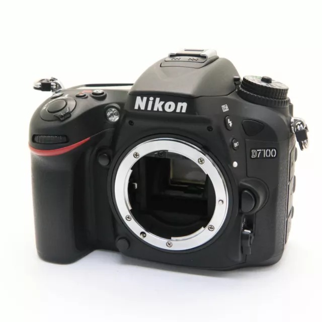 [Near Mint] Nikon D7100 24.1MP Digital SLR Camera Black Body Black w/ Charger