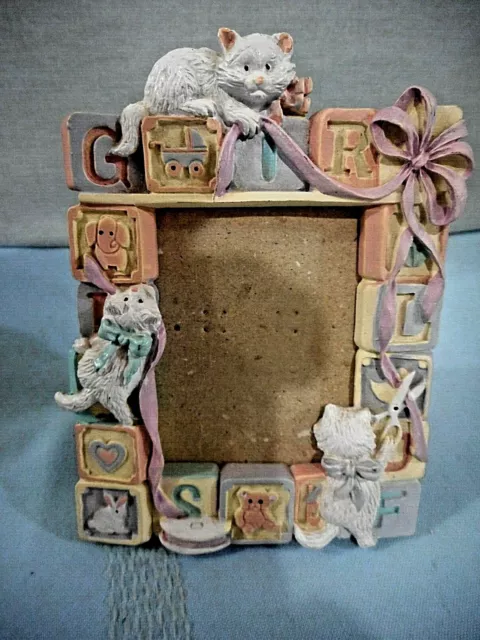 Vintage 3D Cats/Blocks Picture Photo Frame Made In Taiwan holds Photo 2 x 3 /4"