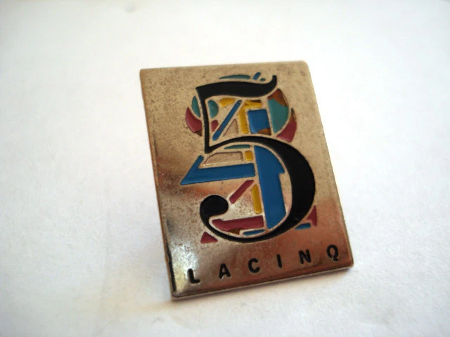 PIN'S FRANCE 3 (Arthus Bertrand) J710 - MEDIA TELEVISION EUR 3,00 - FR