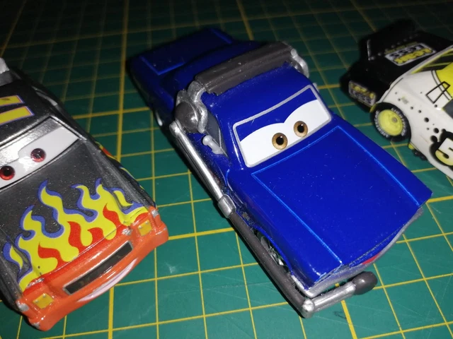 lot de  voitures cars disney pixar  mattel metal  d occasion 3