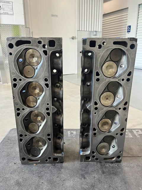 1970 Pantera DeTomaso Ford351C Cleveland4V Closed Chamber Cylinder Heads DOAE-N