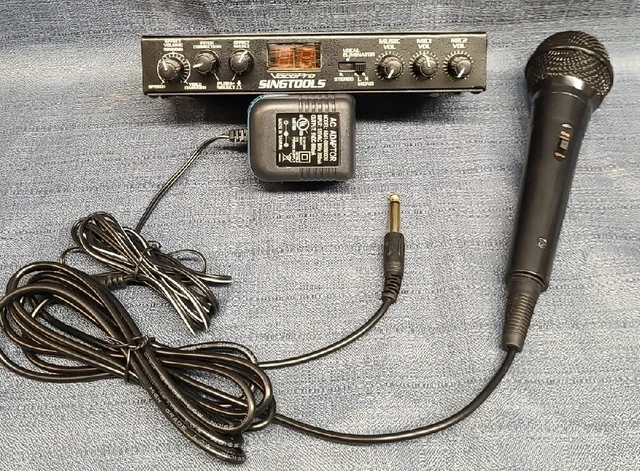 Vocopro SingTools 100 Vocal FX Effects Mixer, Pitch Correction W/Microphone