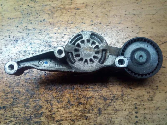 03G903315D galet pour VOLKSWAGEN SHARAN (7M6 7M9) 2.0 TDI DPF 0.00 - 0.10