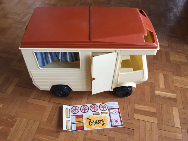TRESSY, ANCIEN MOBILIER AUTHENTIQUE POUR POUPEE TRESSY DE BELLA 1979
