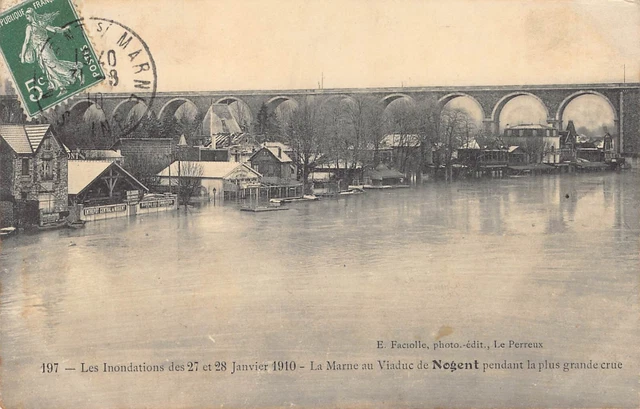 CPA Dept 94 - Inondations de 1910 la Marne au Viaduc de Nogent pendant la crue