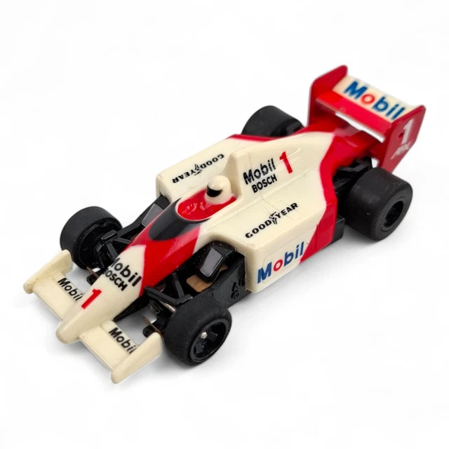 TOMY AURORA AFX F1 duel Racing Ref 8650 Figure 8 . Boxed
