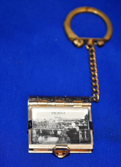 Vtg 1960'S Keychain Mini Souvenir Photo Fold Out Charm Book Cathedrals Prague
