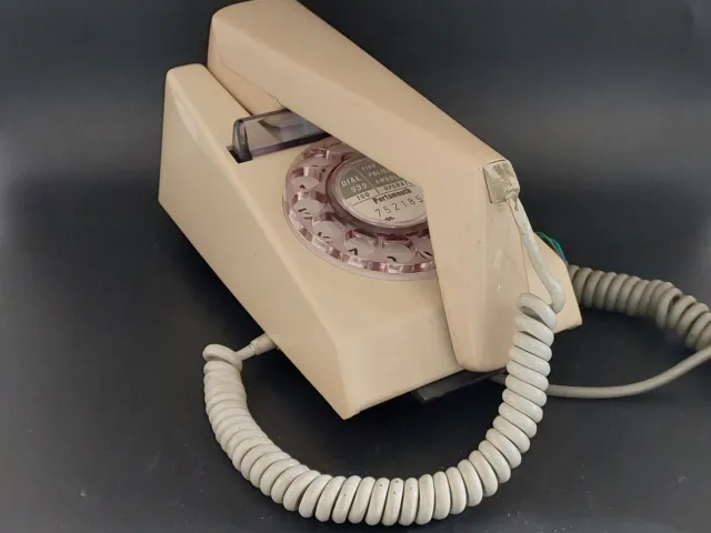 Vintage Bt Trimphone Rotary Dial Two Tone Beige - Untested.