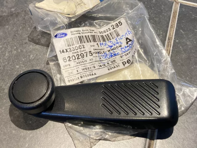 Ford Fiesta MK3/XR New Genuine Ford window winder 6202975