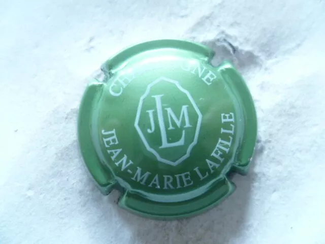 A Saisir  Capsule De Champagne.  Lafille Jm.   N 1.  Vert P Et Blanc.