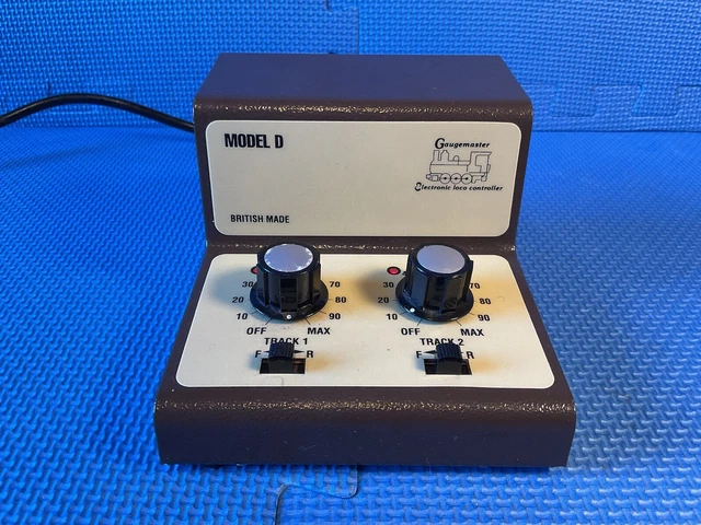 GAUGEMASTER MODEL D - 2 Track Cased Controller Very Good Used Condition ...