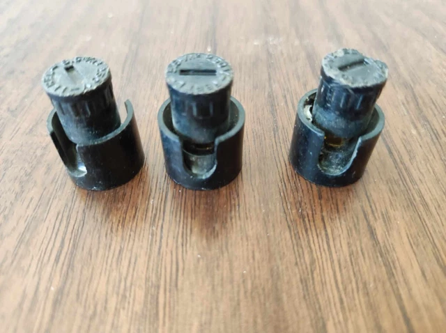 3 Borne sans patte FEREL anti-cisaillante avec écrou 5,5 mm²