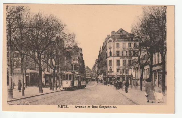 METZ - Moselle - CPA 57 - trams - tramway avenue et Rue Serpenoise