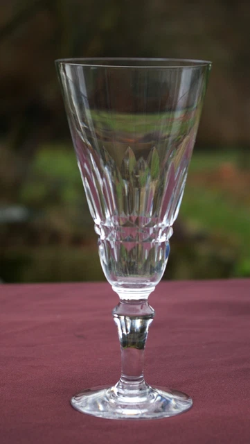 Série De 10 Flûtes à Champagne En Cristal De Sèvres Modèle Niagara Des Annees 50