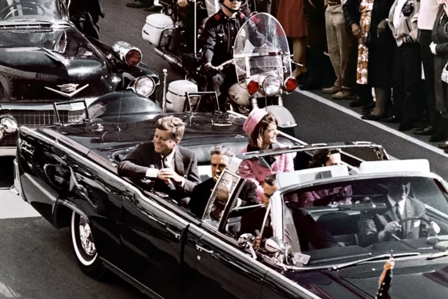 New 5x7 Photo: Dallas Motorcade of John F. Kennedy Just Before Assassination
