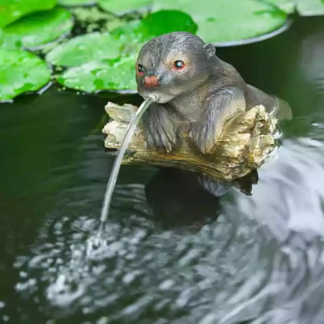Ubbink Floating Spitter Garden Fountain Otter