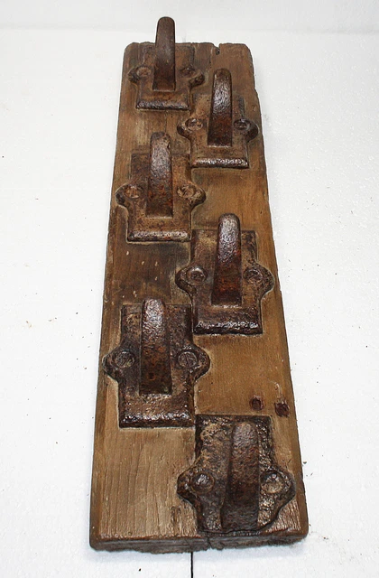 Vintage Heavy Duty Cast Iron Tack hooks Barn Wood Antique Coat Hat Primitive 2