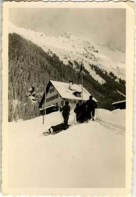Photo Ancienne - Vintage Snapshot - Ski Montagne Accident Blessé - Mountain
