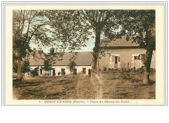 58.Cercy La Tour.place Du Champ De Foire