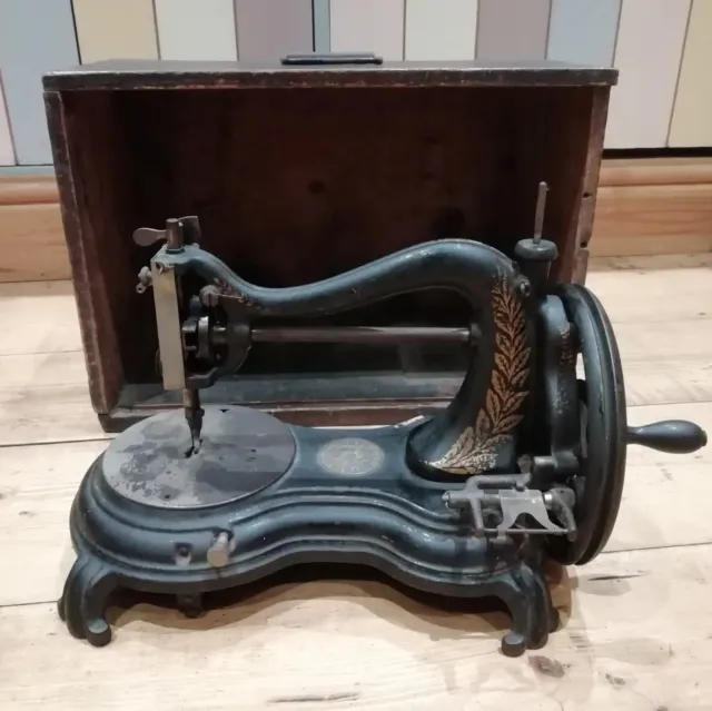 Antigua máquina de coser manivela manual cuello de cisne Jones c1900