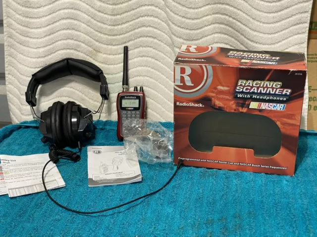 RADIO SHACK 20-516 PRO-84 HANDHELD NASCAR 200-CH. RACING SCANNER two HEADPHONES