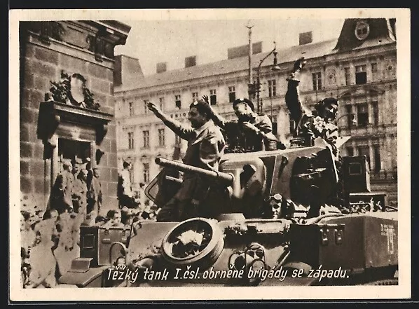 AK Prag, tschechische Soldaten mit Panzer bei Militärparade