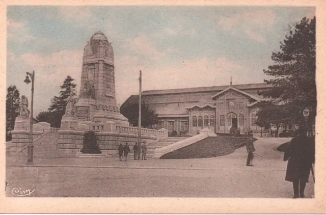 CPA - BESANÇON-les-BAINS -   Monument et la Gare
