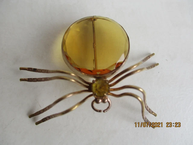 Broche Laiton, Pavage De Strass Rouge Et Noir Et Pampilles 1930 40