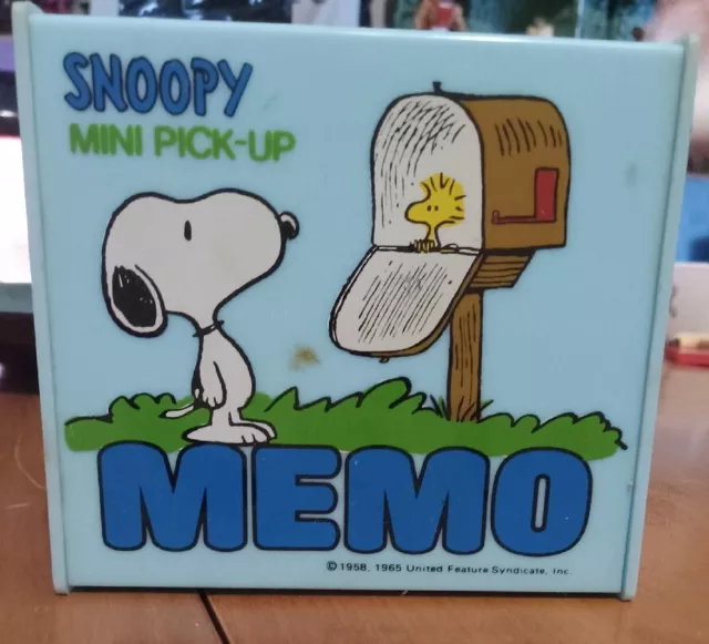 1976 Vintage Peanuts Woodstock Snoopy Pick-Up Memo Stationery Paper Case 1970s