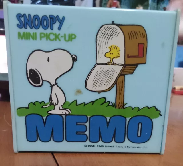 1976 Vintage Peanuts Woodstock Snoopy Pick-Up Memo Stationery Paper Case 1970s 1976 Vintage Peanuts Woodstock Snoopy Pick-Up Memo Stationery Paper Case 1970s