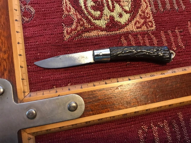 Lot De 2 Couteaux Anciens Opinel – Neufs, Authentiques Et Plein De Charme