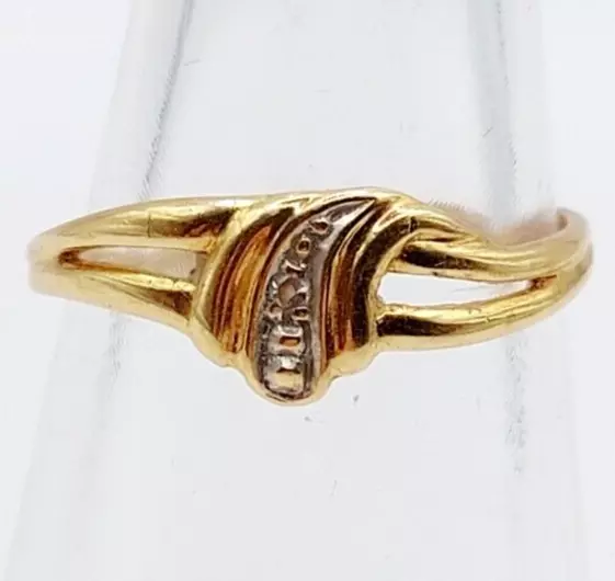 Bague style art nouveau or 18k ornée d'un petit diamant vintage