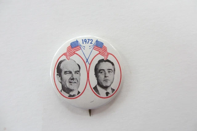 McGovern-Shriver 1972 Presidential Picture Campaign Button-Crossed US Flags
