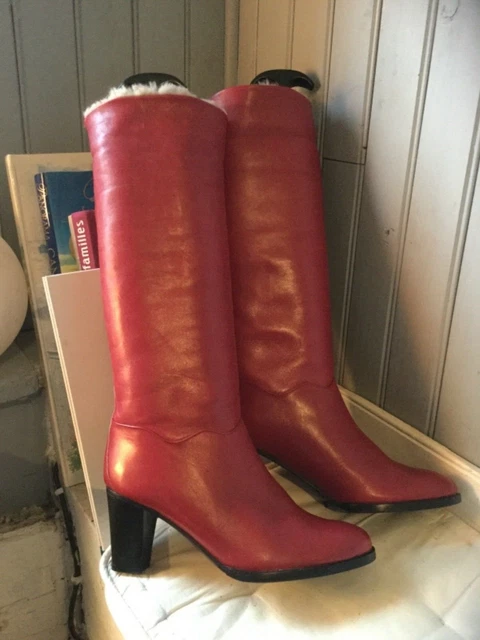 Bottes vintage 80 neuves  cuir rouge fourre .t 40 ( L/GO/V)