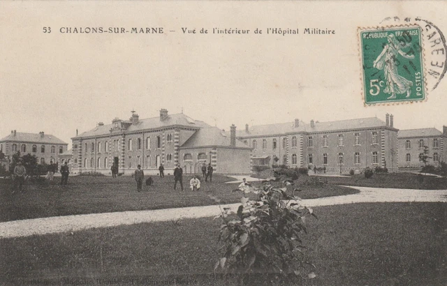 CPA 51 CHALONS on MARNE Interior View of the Military Hospital