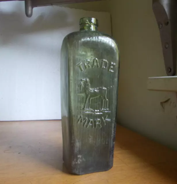J.j.w.peters Emb Dog & Bird Case Gin Bottle Ribbed Sides Pretty Green Color