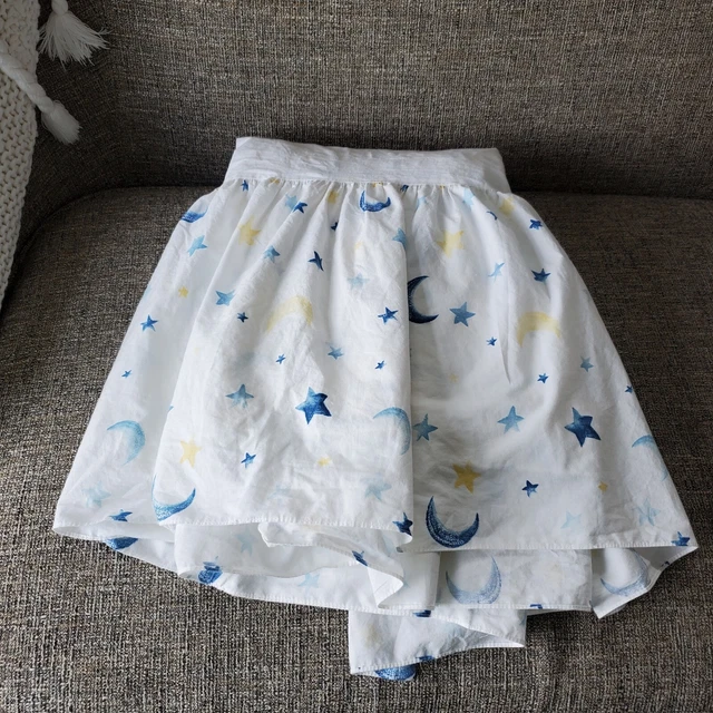 Falda de cama de tamaño doble Pottery Barn Kids Moon and Stars.