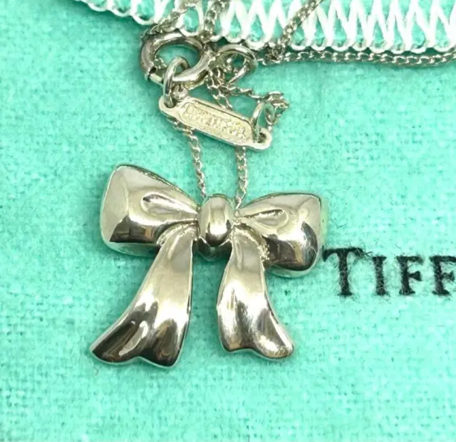 TIFFANY & Co. Mini Ribbon Bow Sterling Silver 925 Necklace Pendant 1.5cm 15mm