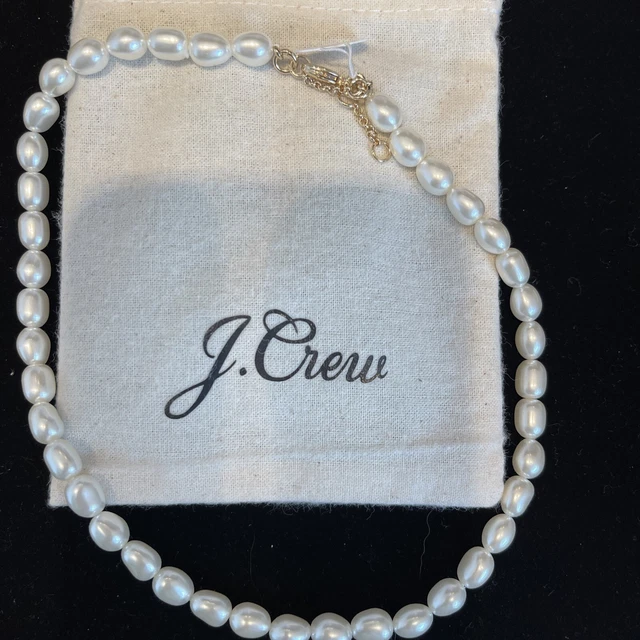 j crew Simple pearl statement necklace! New With Tag! Pouch Included j crew Simple pearl statement necklace! New With Tag! Pouch Included