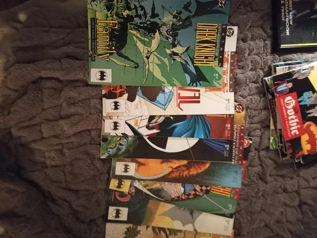 BATMAN LEGENDS OF THE DARK KNIGHT #1 Variants Yellow